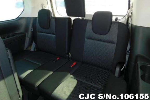 Nissan Serena in White Pearl for Sale Image 10