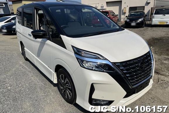 Nissan Serena in Pearl for Sale Image 0