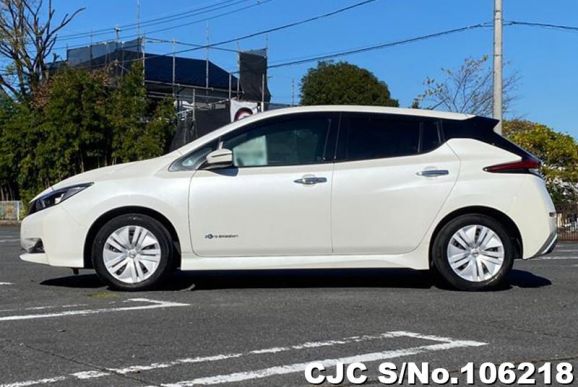 Nissan Leaf in Pearl White for Sale Image 6