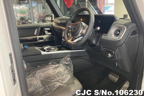 Mercedes Benz G Class in Opalis Whiteme for Sale Image 5