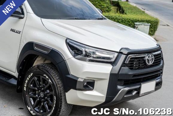 Toyota Hilux in White for Sale Image 12