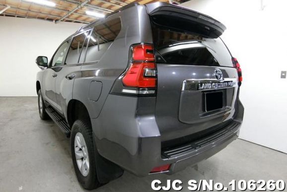 Toyota Land Cruiser Prado in Gun Metallic for Sale Image 1