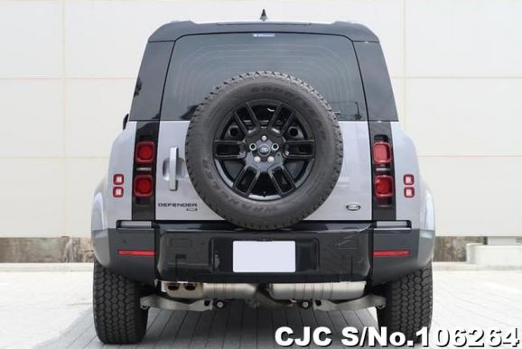 Land Rover Defender in Gray for Sale Image 5