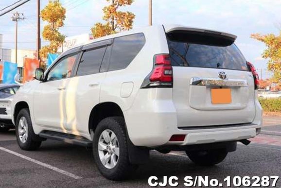 Toyota Land Cruiser Prado in Pearl White for Sale Image 2