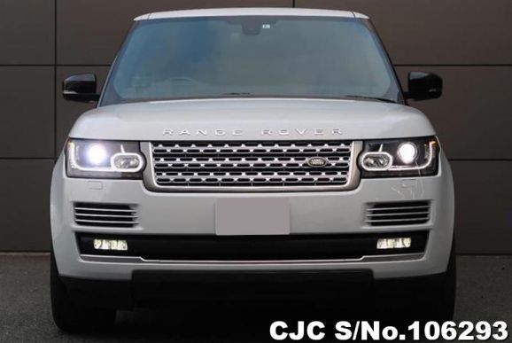 Land Rover Range Rover in White for Sale Image 4