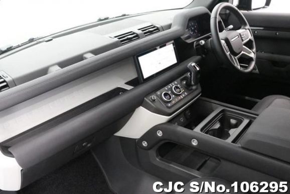 Land Rover Defender in Black for Sale Image 10