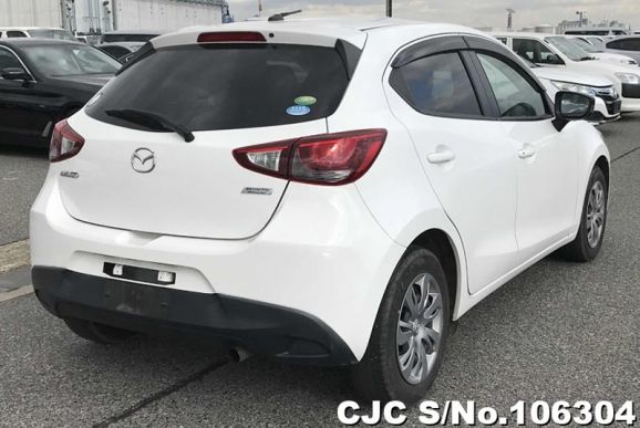 Mazda Demio in White for Sale Image 2