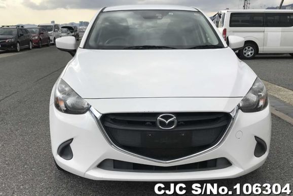 Mazda Demio in White for Sale Image 4