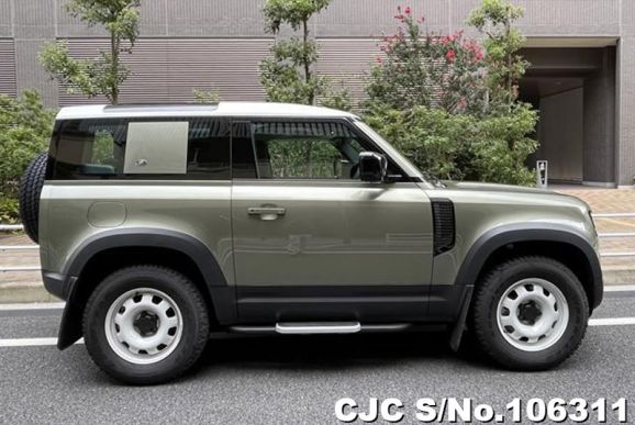 Land Rover Defender in Green for Sale Image 4