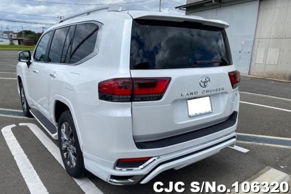 Toyota Land Cruiser in Pearl for Sale Image 1