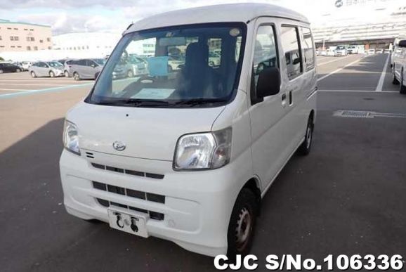 Daihatsu Hijet Van in White for Sale Image 0