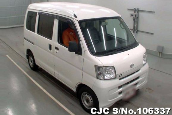 Daihatsu Hijet Van in White for Sale Image 0