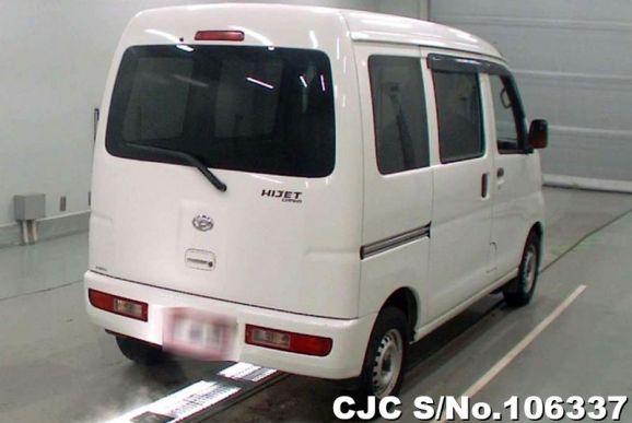 Daihatsu Hijet Van in White for Sale Image 1