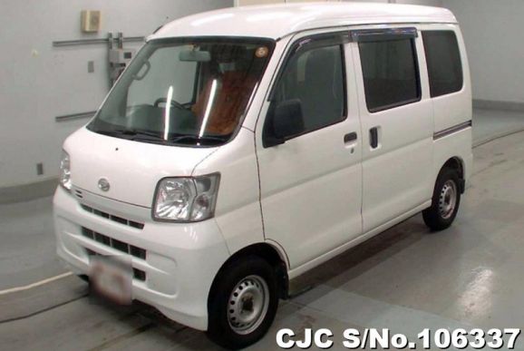 Daihatsu Hijet Van in White for Sale Image 3