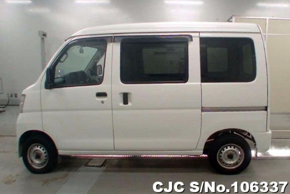 Daihatsu Hijet Van in White for Sale Image 5