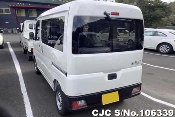 Daihatsu Hijet Van in White for Sale Image 1