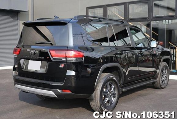 Toyota Land Cruiser in Black for Sale Image 1