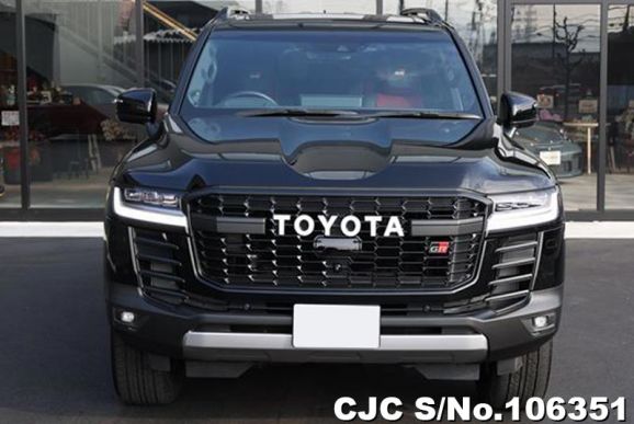 Toyota Land Cruiser in Black for Sale Image 2