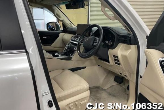 Toyota Land Cruiser in Pearl for Sale Image 9