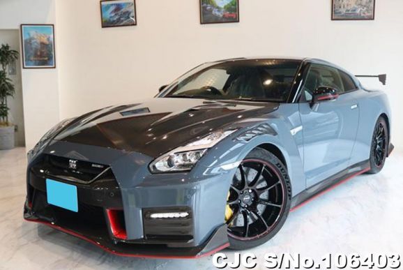 Nissan GTR in Gray for Sale Image 3