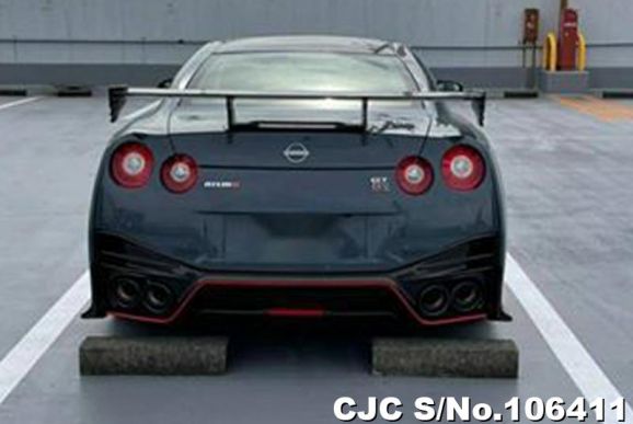 Nissan GTR in Gray for Sale Image 4