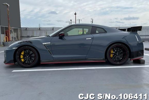 Nissan GTR in Gray for Sale Image 6