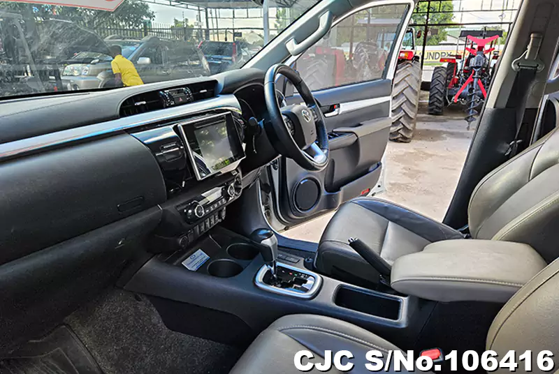 2015 Toyota / Hilux / Revo Stock No. 106416