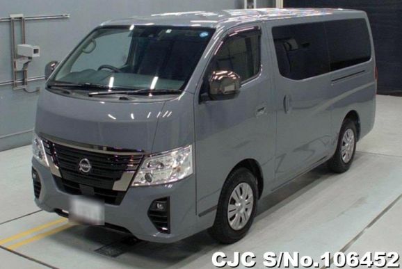 Nissan Caravan in Gray for Sale Image 3