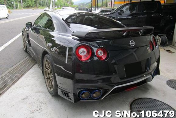 Nissan GTR in Gray for Sale Image 1