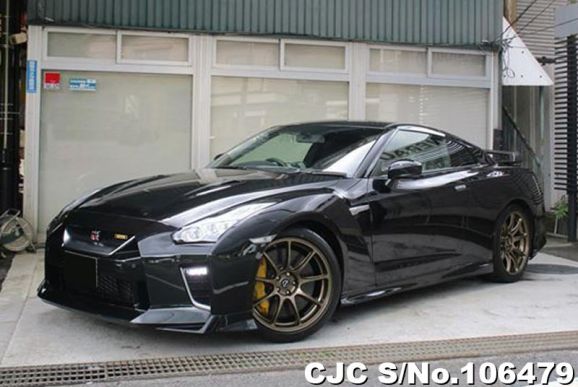 Nissan GTR in Gray for Sale Image 3