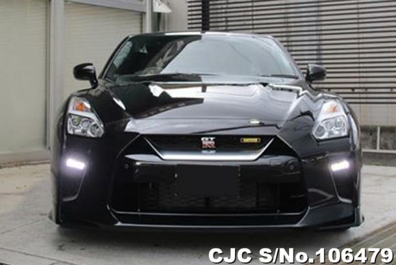 Nissan GTR in Gray for Sale Image 4