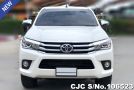 Toyota Hilux in White for Sale Image 2