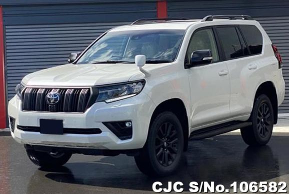 Toyota Land Cruiser Prado in White for Sale Image 3