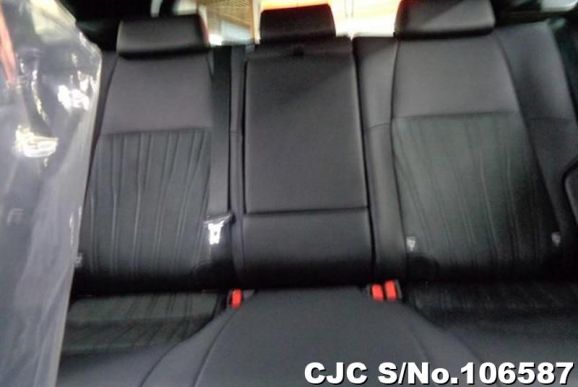 Toyota Harrier in Black for Sale Image 8