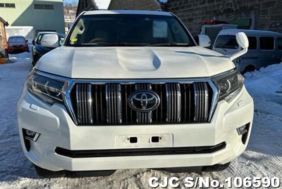 Toyota Land Cruiser Prado in White for Sale Image 2