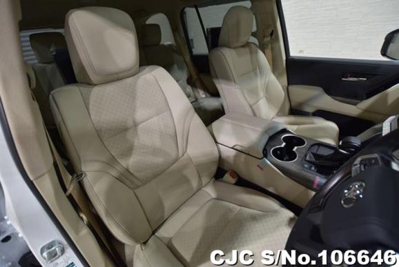 Toyota Land Cruiser in Pearl for Sale Image 9