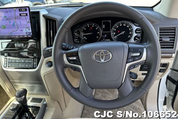 Toyota Land Cruiser in Pearl for Sale Image 8