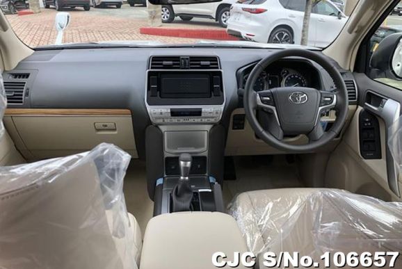 Toyota Land Cruiser Prado in Pearl for Sale Image 10