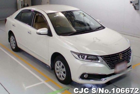 Toyota Premio in White for Sale Image 0