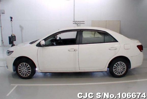 Toyota Allion in White for Sale Image 5