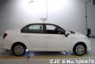 Toyota Corolla Axio in White for Sale Image 4