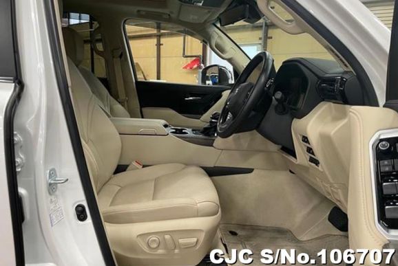 Toyota Land Cruiser in Pearl for Sale Image 9