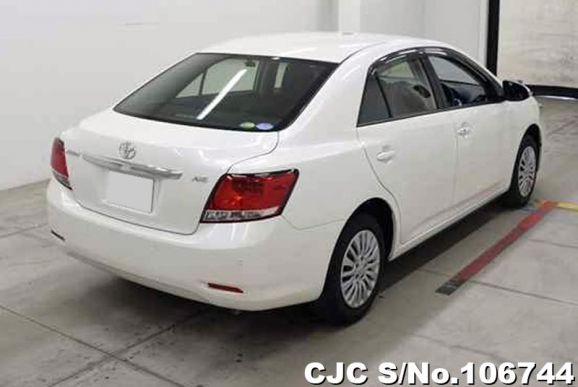 Toyota Allion in White for Sale Image 2