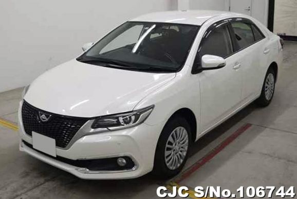 Toyota Allion in White for Sale Image 3