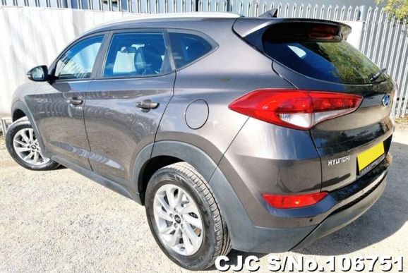 Hyundai Tucson in Gray for Sale Image 2