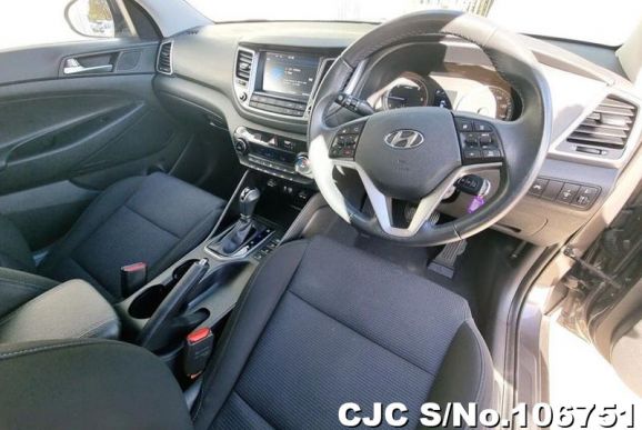 Hyundai Tucson in Gray for Sale Image 12