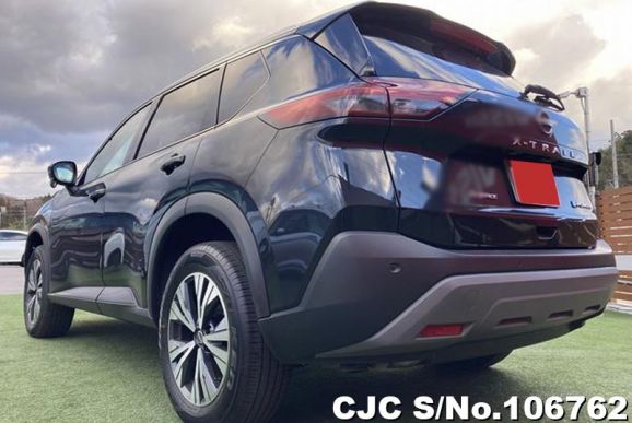 Nissan X-Trail in Black for Sale Image 2