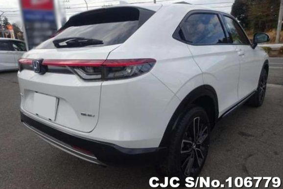 Honda Vezel in White for Sale Image 2