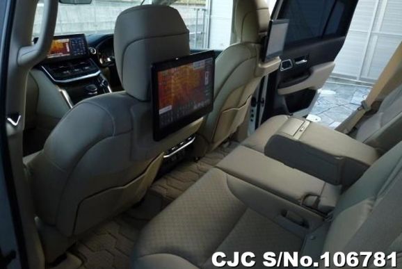 Toyota Land Cruiser in Pearl for Sale Image 5