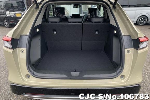 Honda Vezel in Beige for Sale Image 3